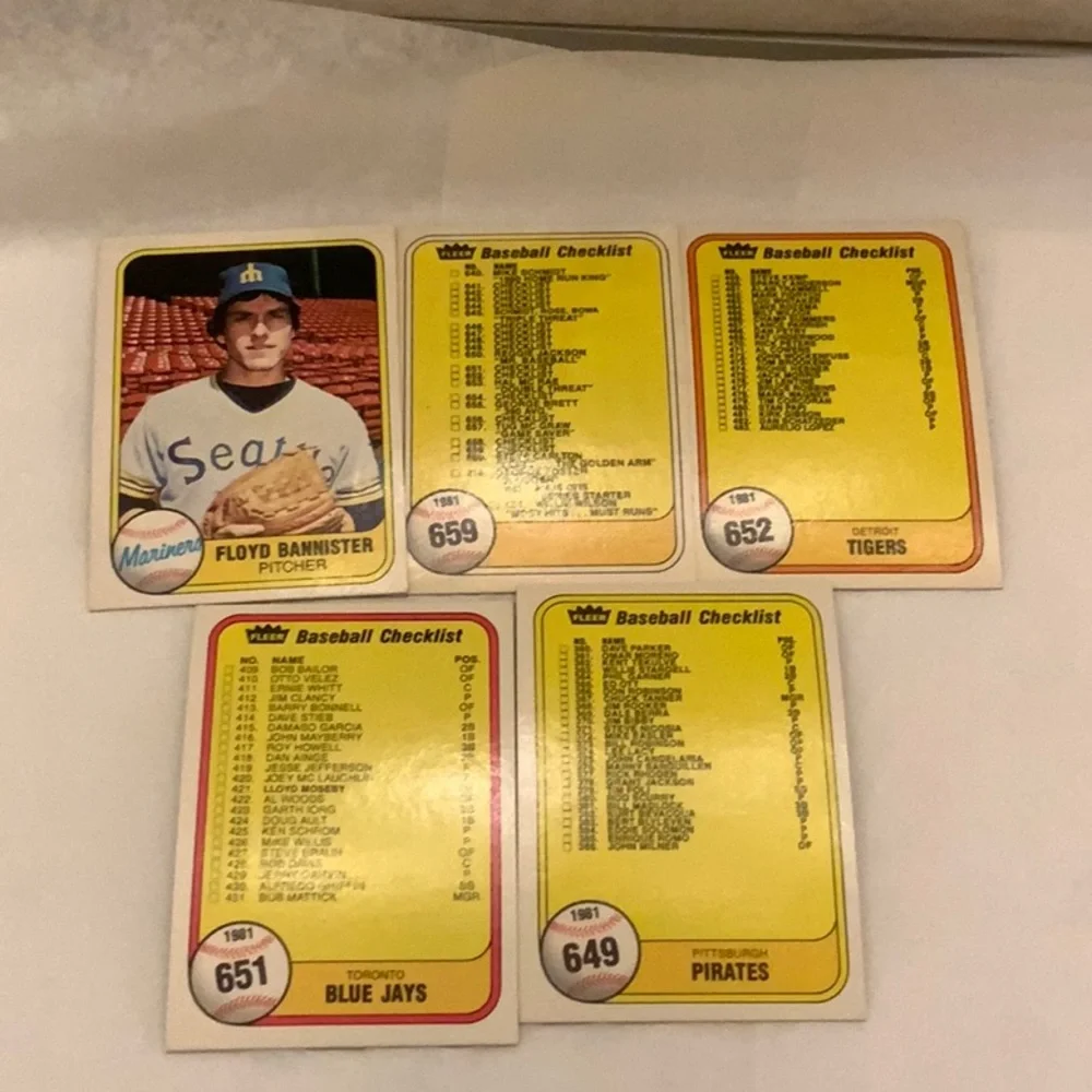 Bundle of Baseball Cards Lot 219
